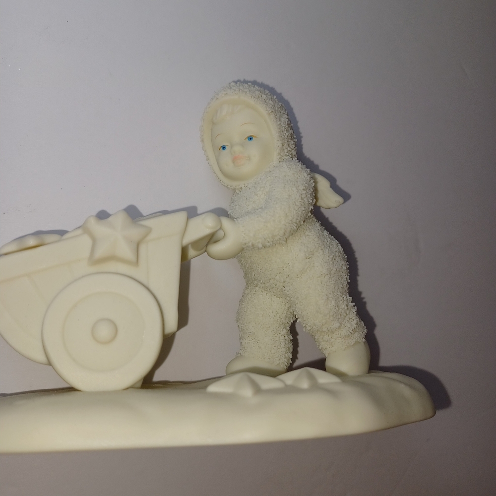 Vintage Department 56 Snowbaby Figurine with Wheelbarrow In Original Book Box - Picture 4 of 8